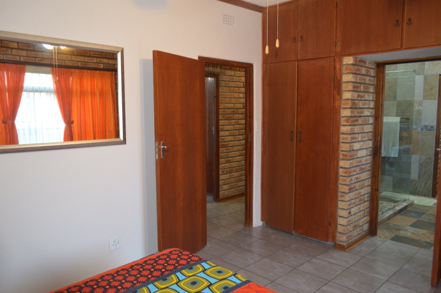 6 Bedroom Property for Sale in Doringkruin North West